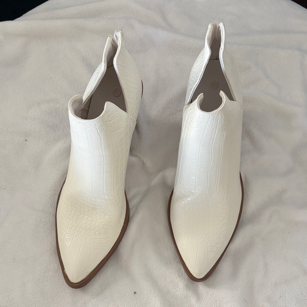 Chic White Croc-Embossed Ankle Booties